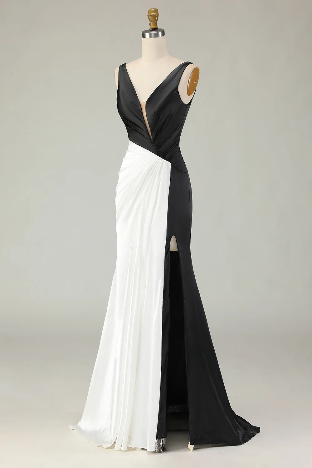 SPU - 501D06LFA154 Black White Sheath Deep V Neck Long Race Dress