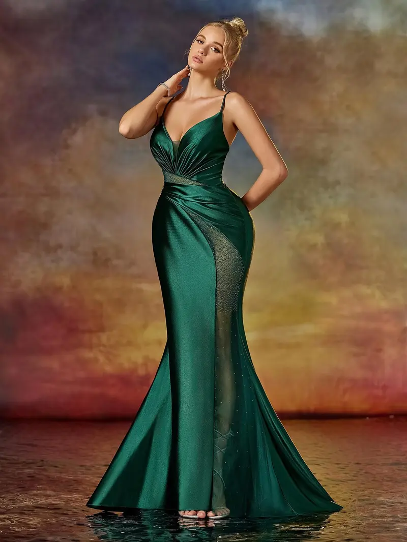 Emerald Green Satin Mermaid Prom Dress - Illusion V-Neck Evening Gown with Asymmetrical Sheer Rhinestone Panel