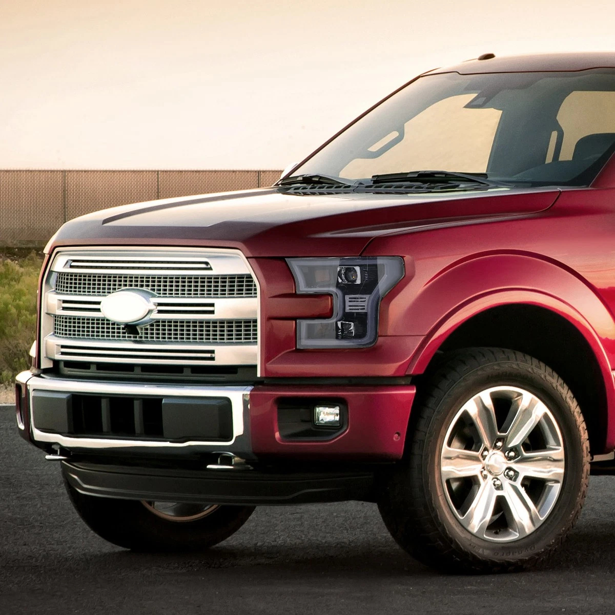Smoke projection headlights are suitable for 2015-2017 Ford F-150 LED strip headlights (left + right).