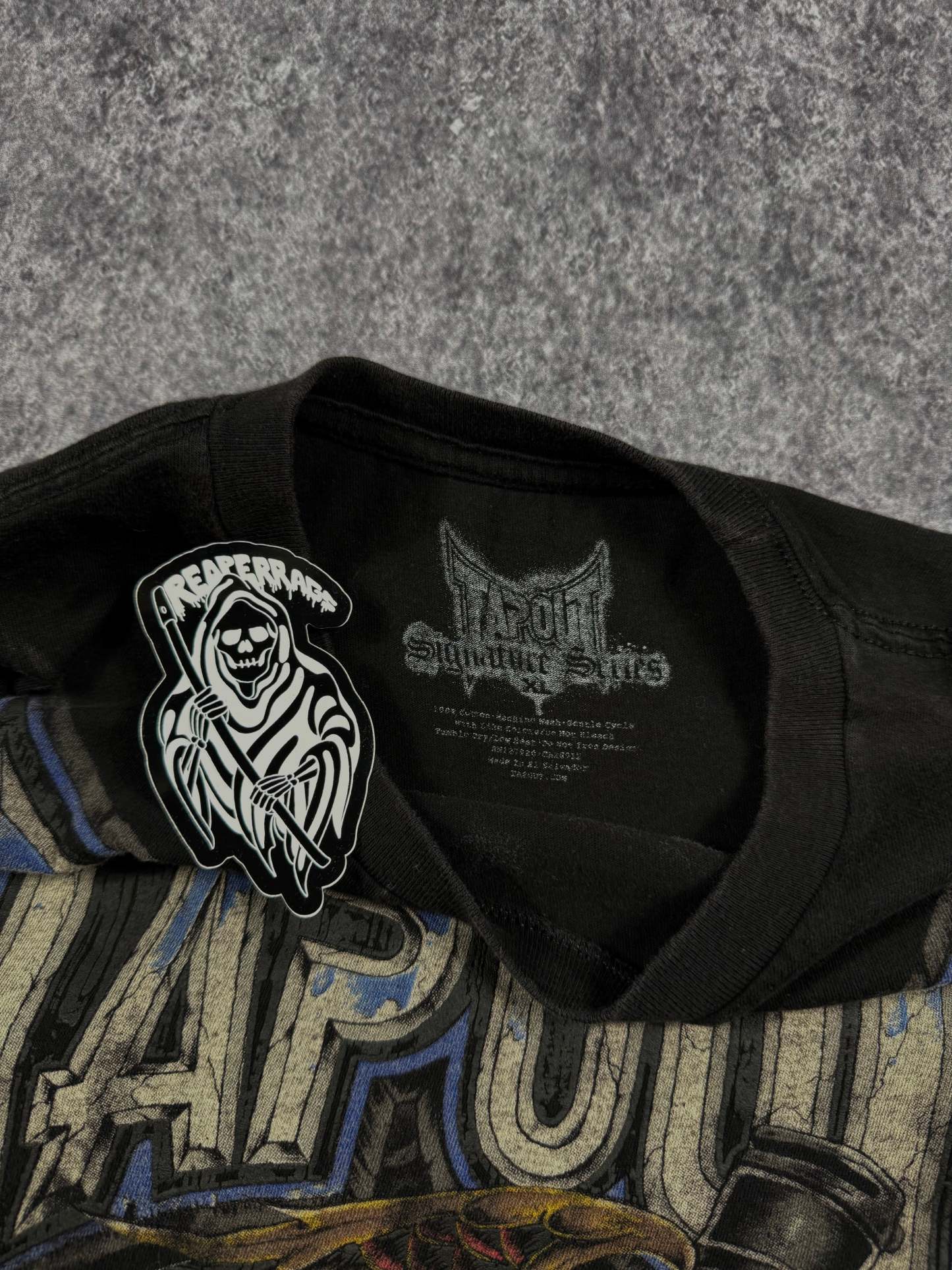 2000s tapout signature series shirt (XL)