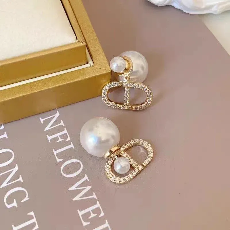 Ladies New Fashion Earrings[special freebies for loyal clients]
