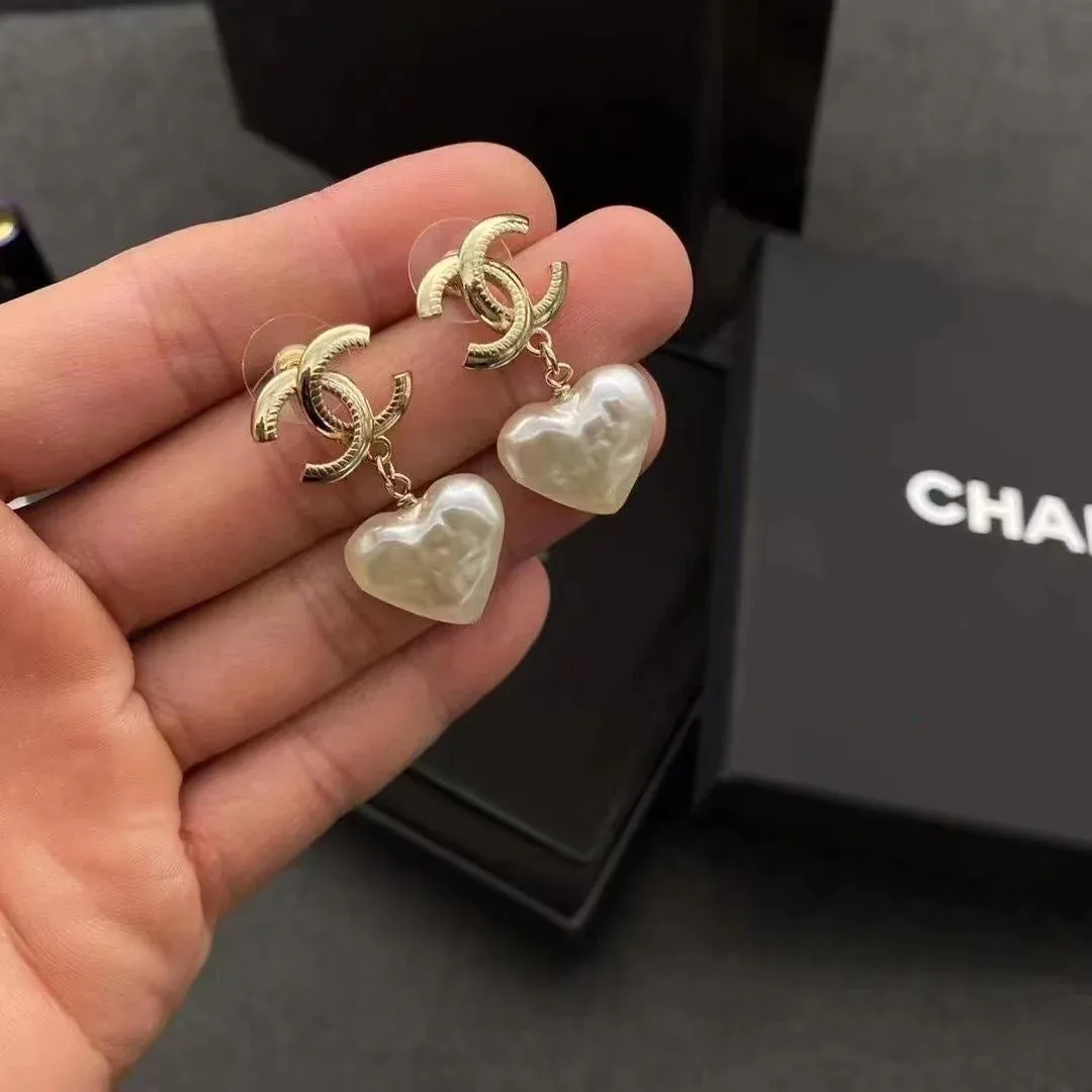 Ladies New Fashion Earrings[special freebies for loyal clients]