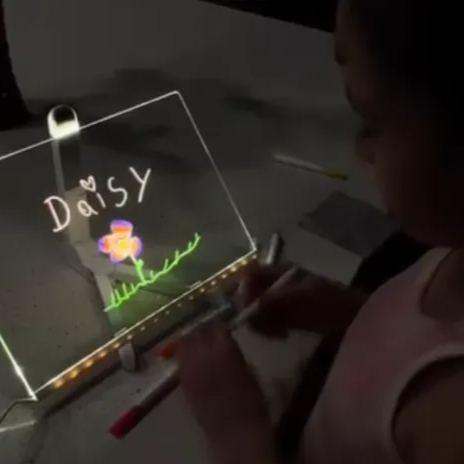 🔥HOT SALE NOW 49% OFF🔥Kids’ Best Friend – Acrylic Glow Drawing Board