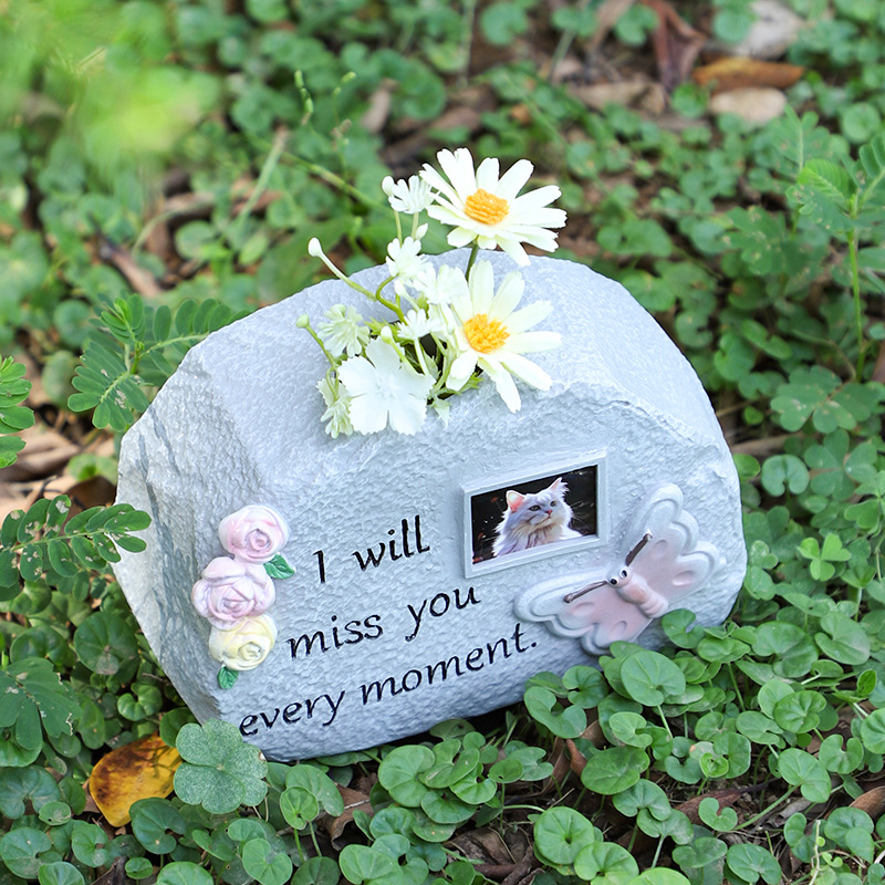 New Resin Pet Tombstone Urn For Dog Cat, Flower Insert Design Outdoor Pet Memorial Grave Marker