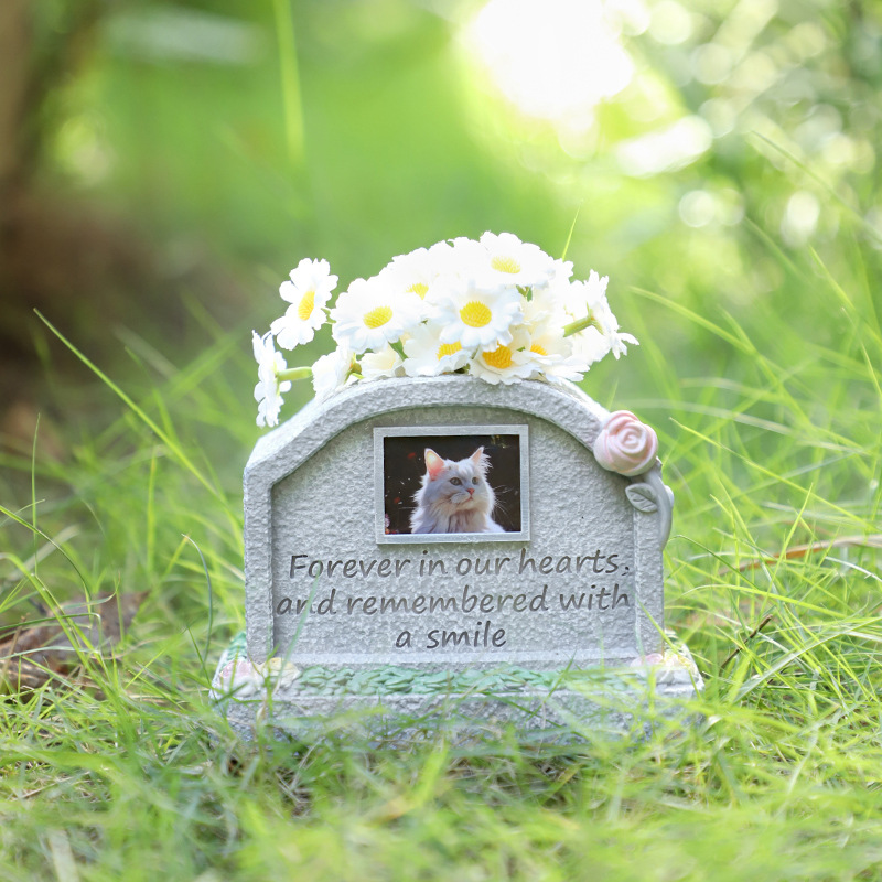 Resin Pet Memorial Tombstone, Dog Cat Grave Marker Funeral Ornament