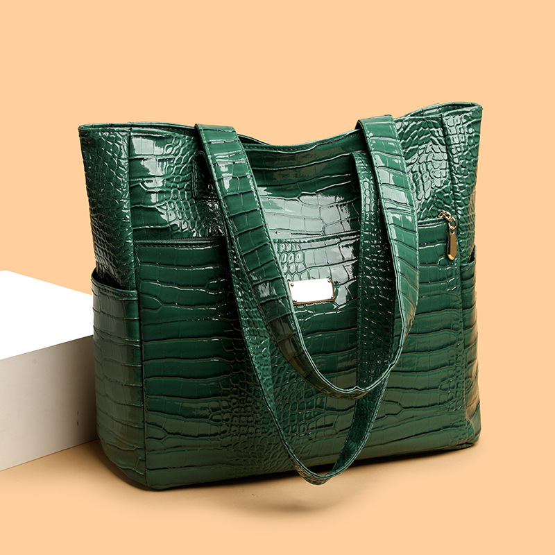 🏆Exclusive discounts for the Queen 49% OFF🔥Elegant Snakeskin PU Leather Tote Bag
