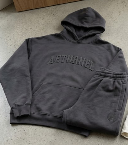 Aeturnel Clothing Set