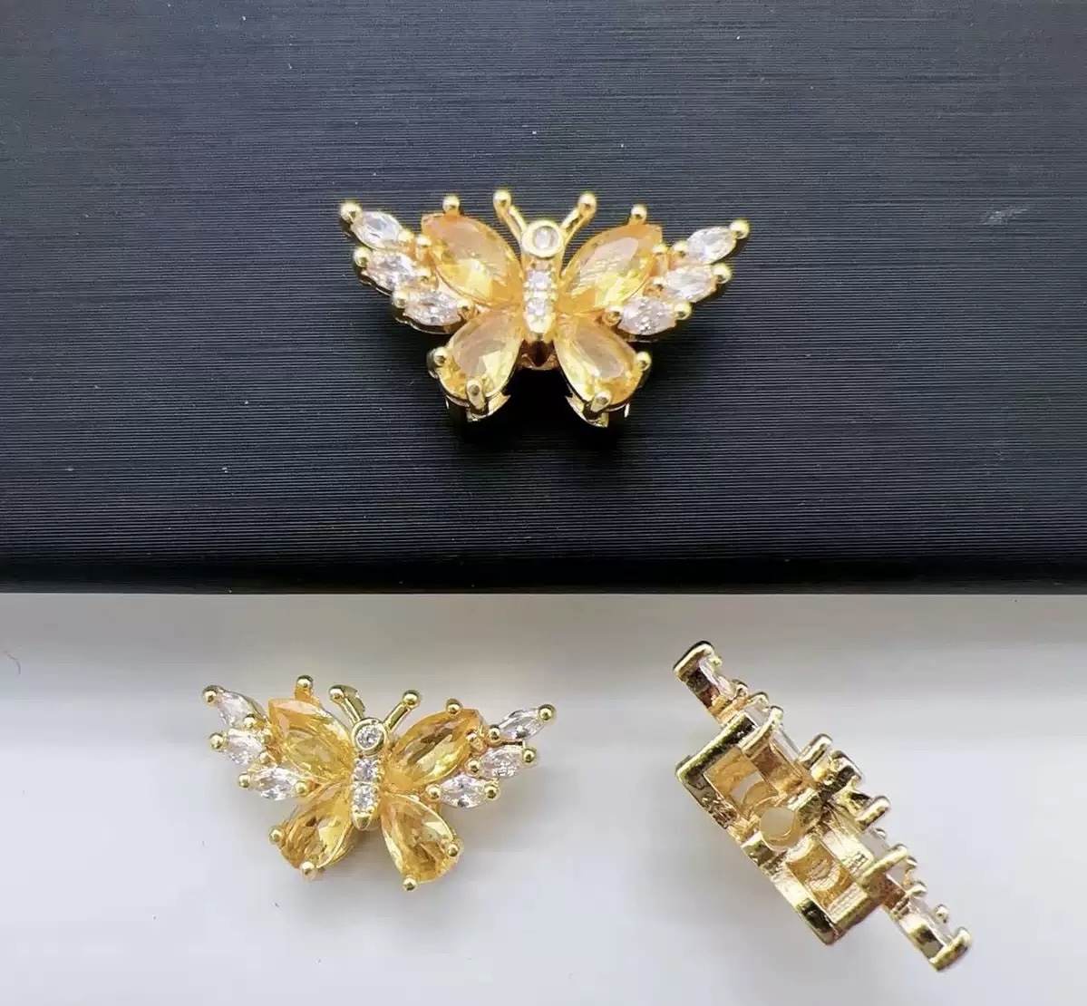 18K Gold-Plated Copper Locket Pendant with Butterfly and Zirconia (Round, Rectangular, or Oval)2