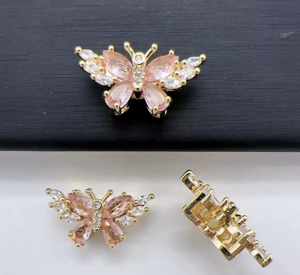 18K Gold-Plated Copper Locket Pendant with Butterfly and Zirconia (Round, Rectangular, or Oval)2