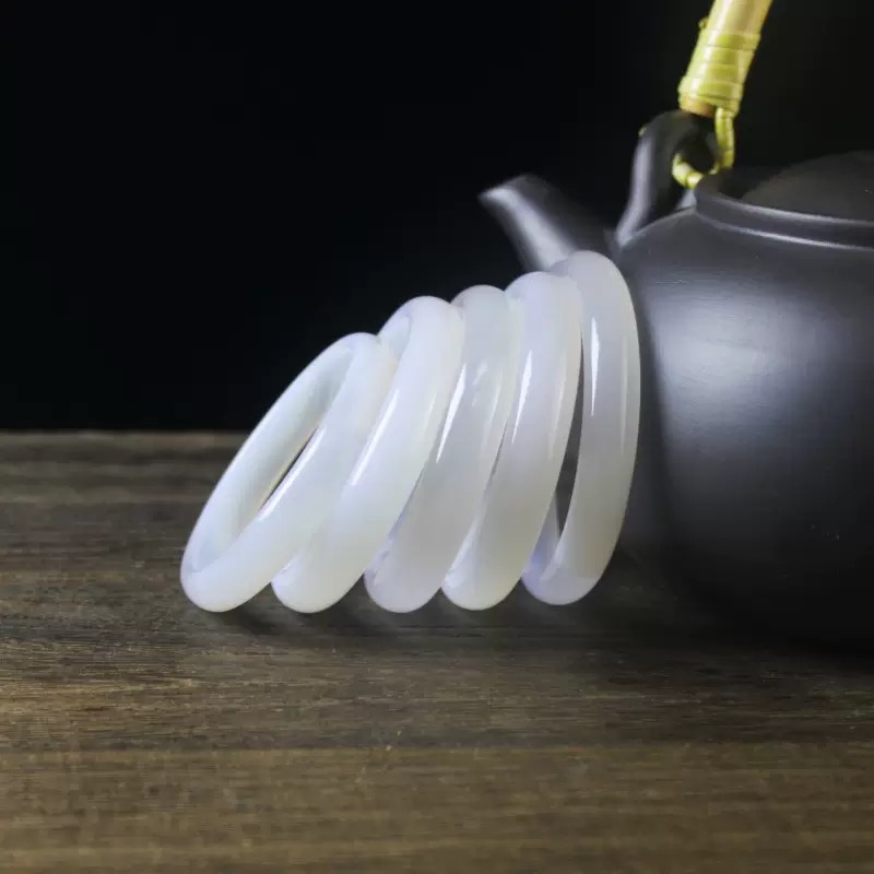 Natural white chalcedony (agate) bangle, also known as White Moonlight Lychee Jelly jade bangle
