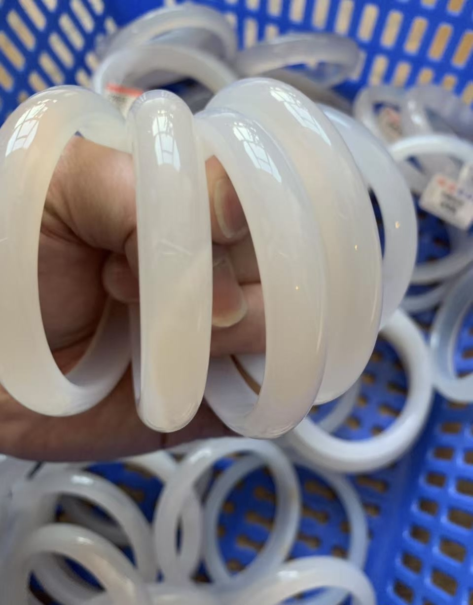 Natural white chalcedony (agate) bangle, also known as White Moonlight Lychee Jelly jade bangle