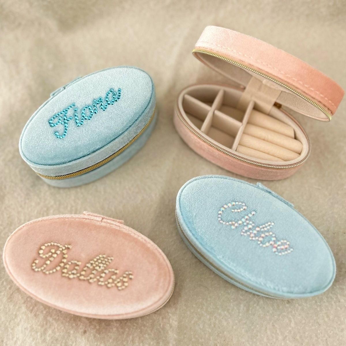 Jewelry box with customizable name