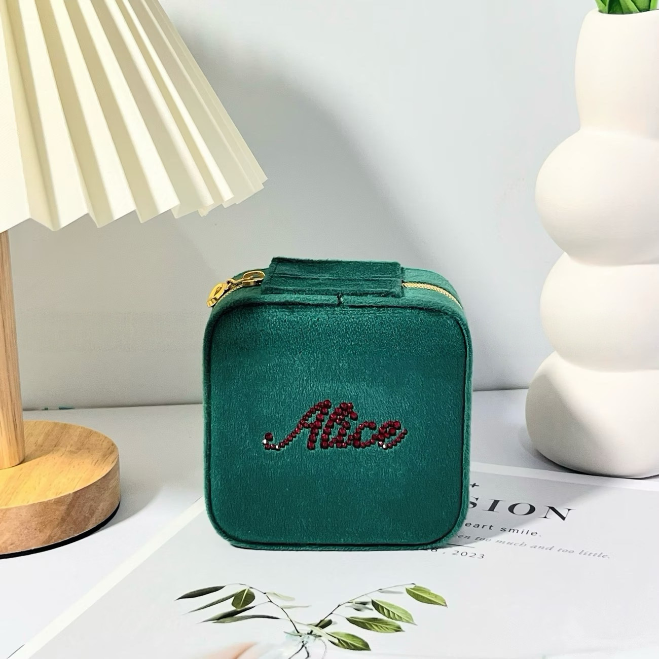 Jewelry box with customizable name