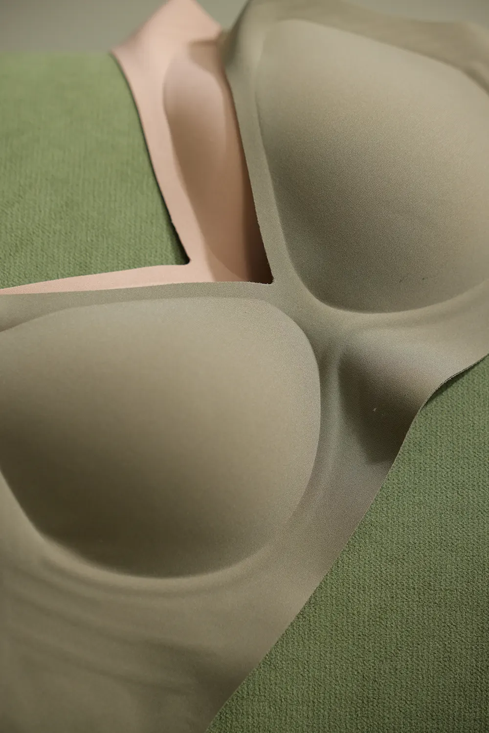 Push Up Seamless Wireless Deep V Plunge Bras