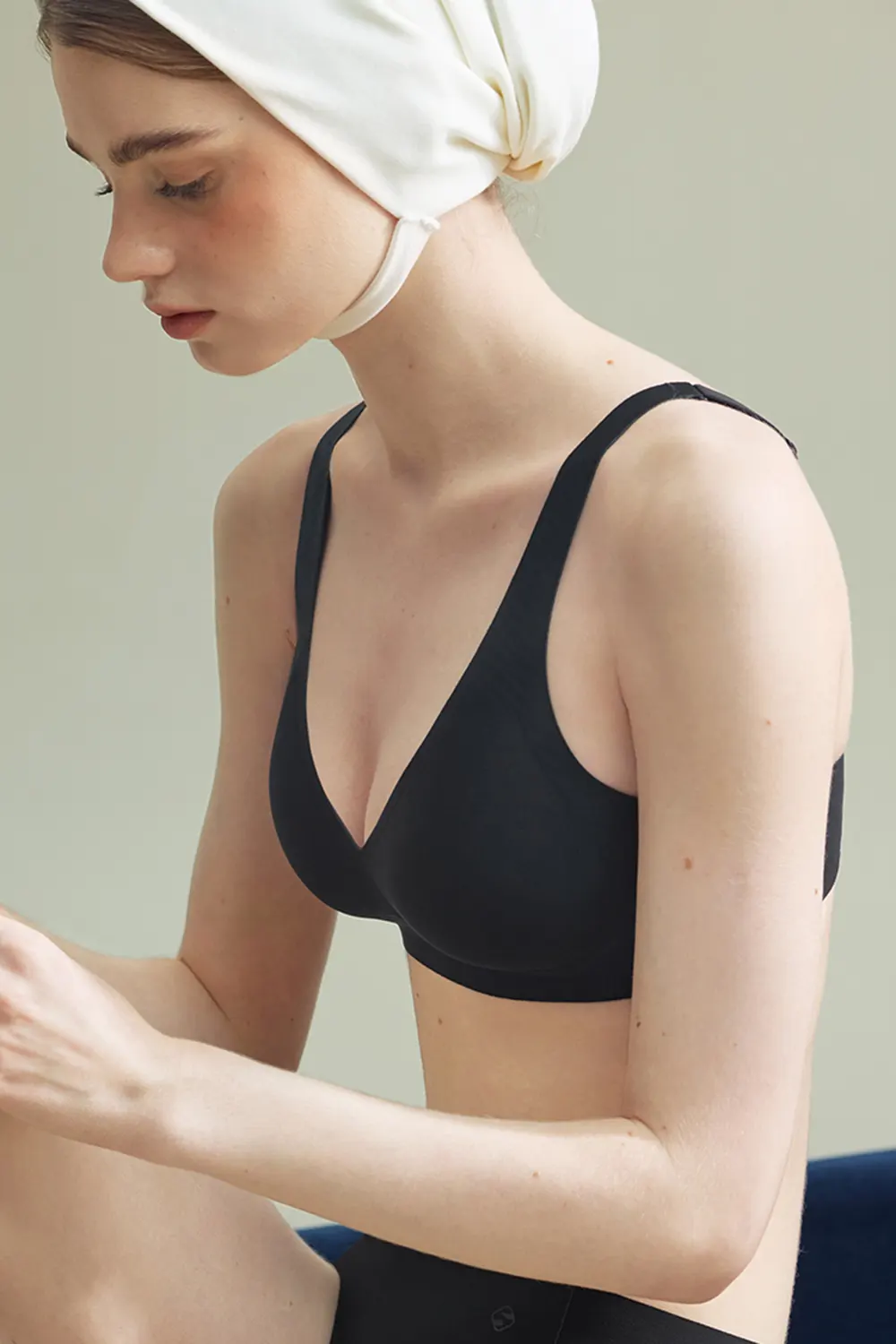 Push Up Seamless Wireless Deep V Supportive Bra