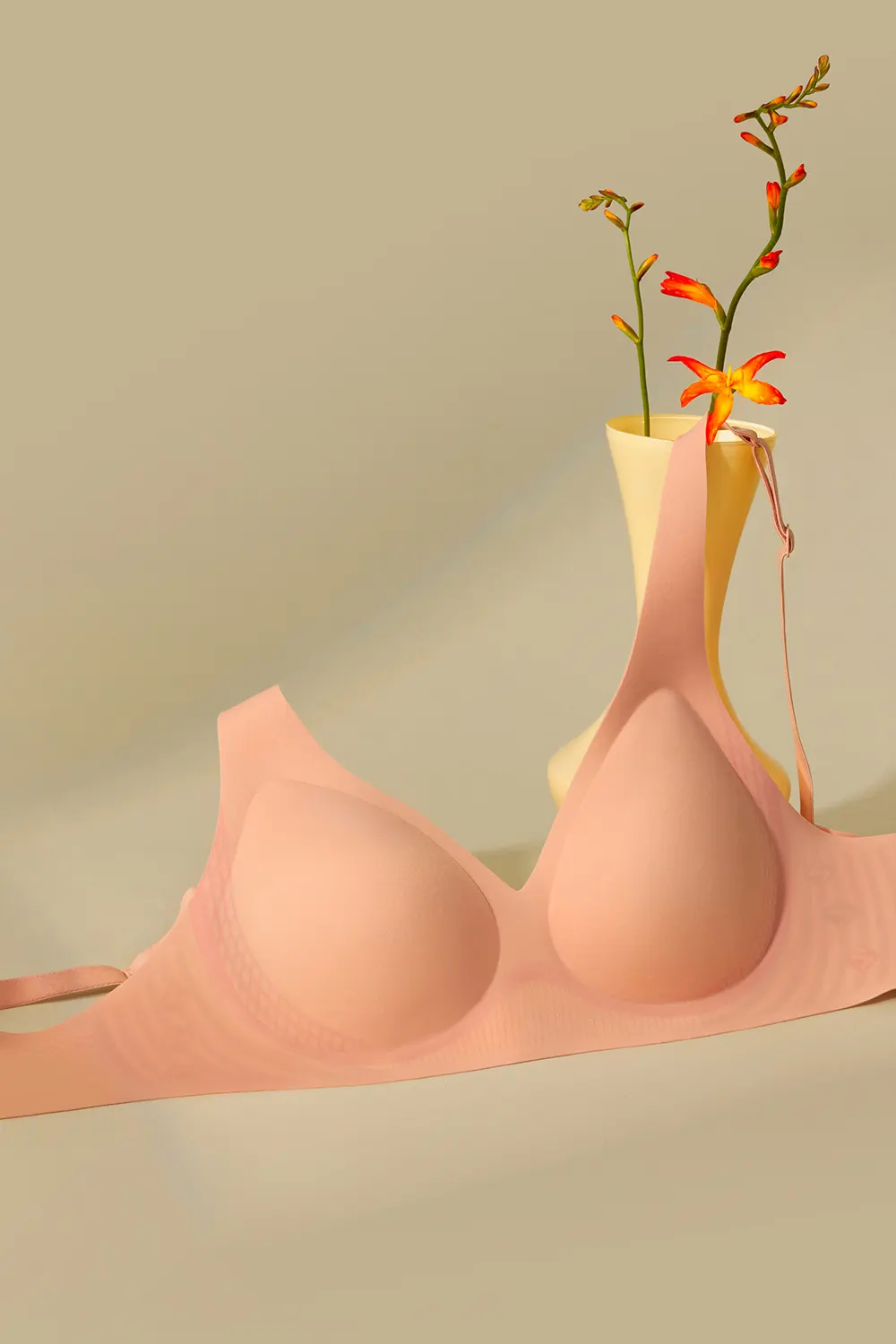 Smoothing Seamless Small Chest Bra