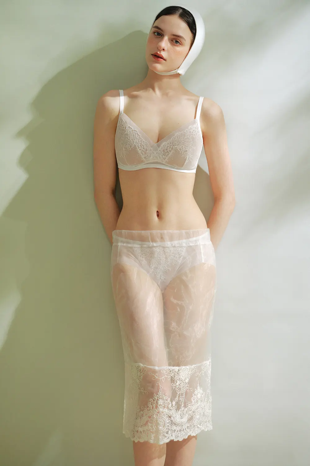 Plus Size Embroidered Lace Minimizer Bra