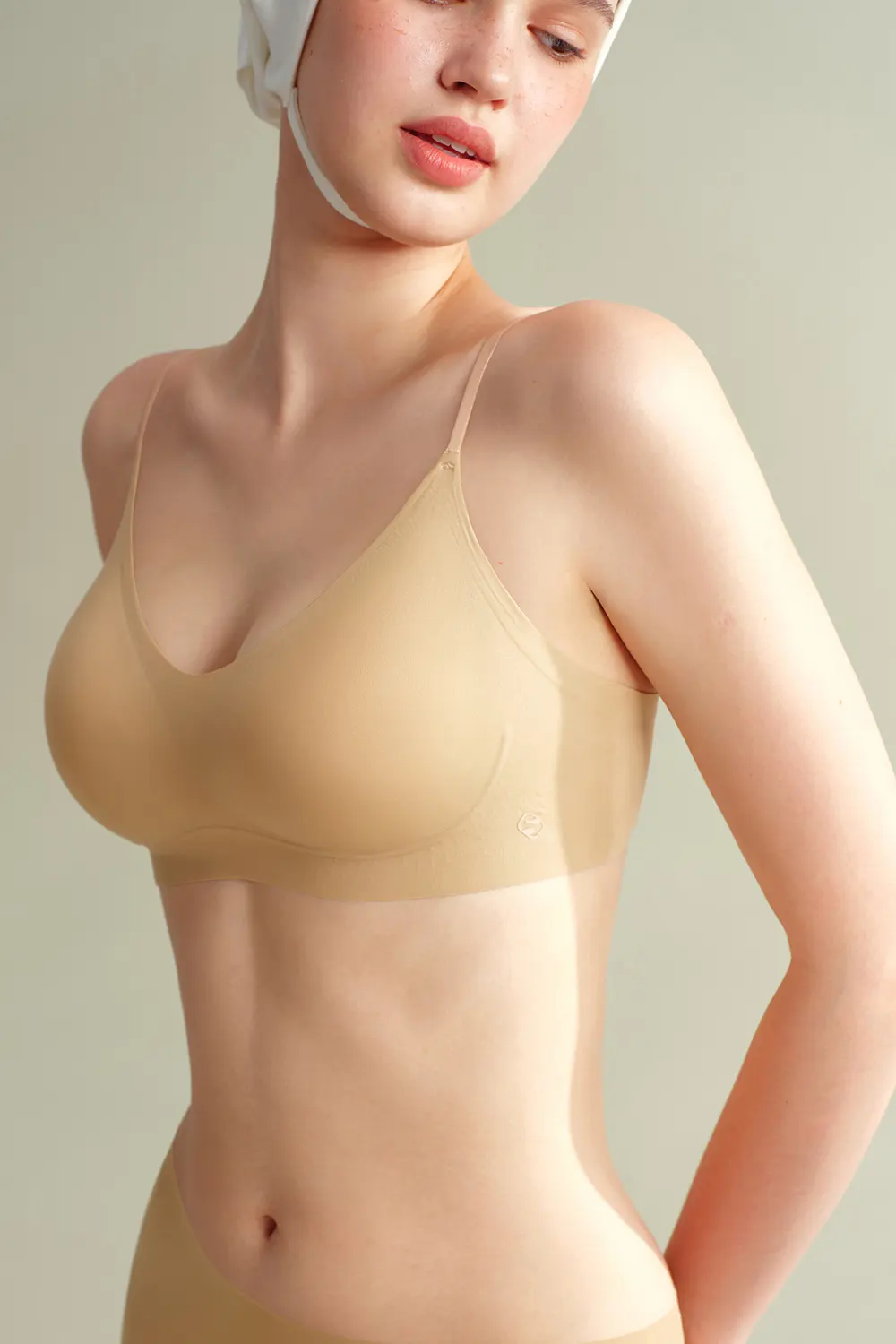 Seamless Wireless Padded Invisible Smooth Thin Tank Bra