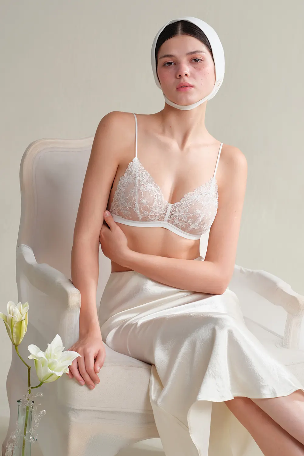 Sexy Lace Triangle Cup  Backless Wireless Ultra-Thin Romantic French Bra