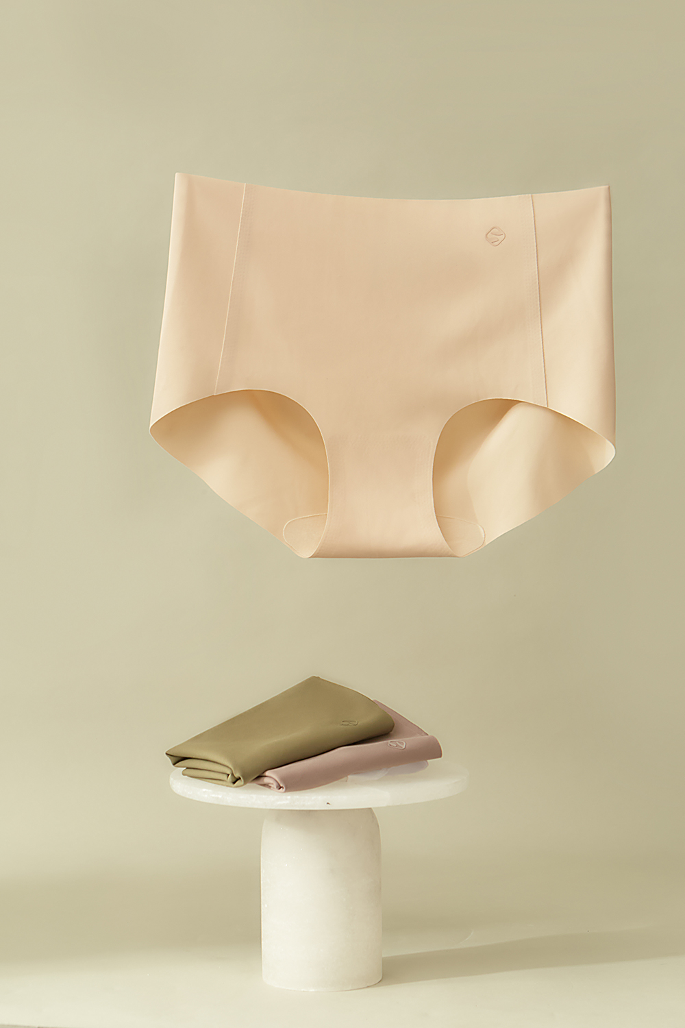 Invisibles Seamless Mid Waist Panties