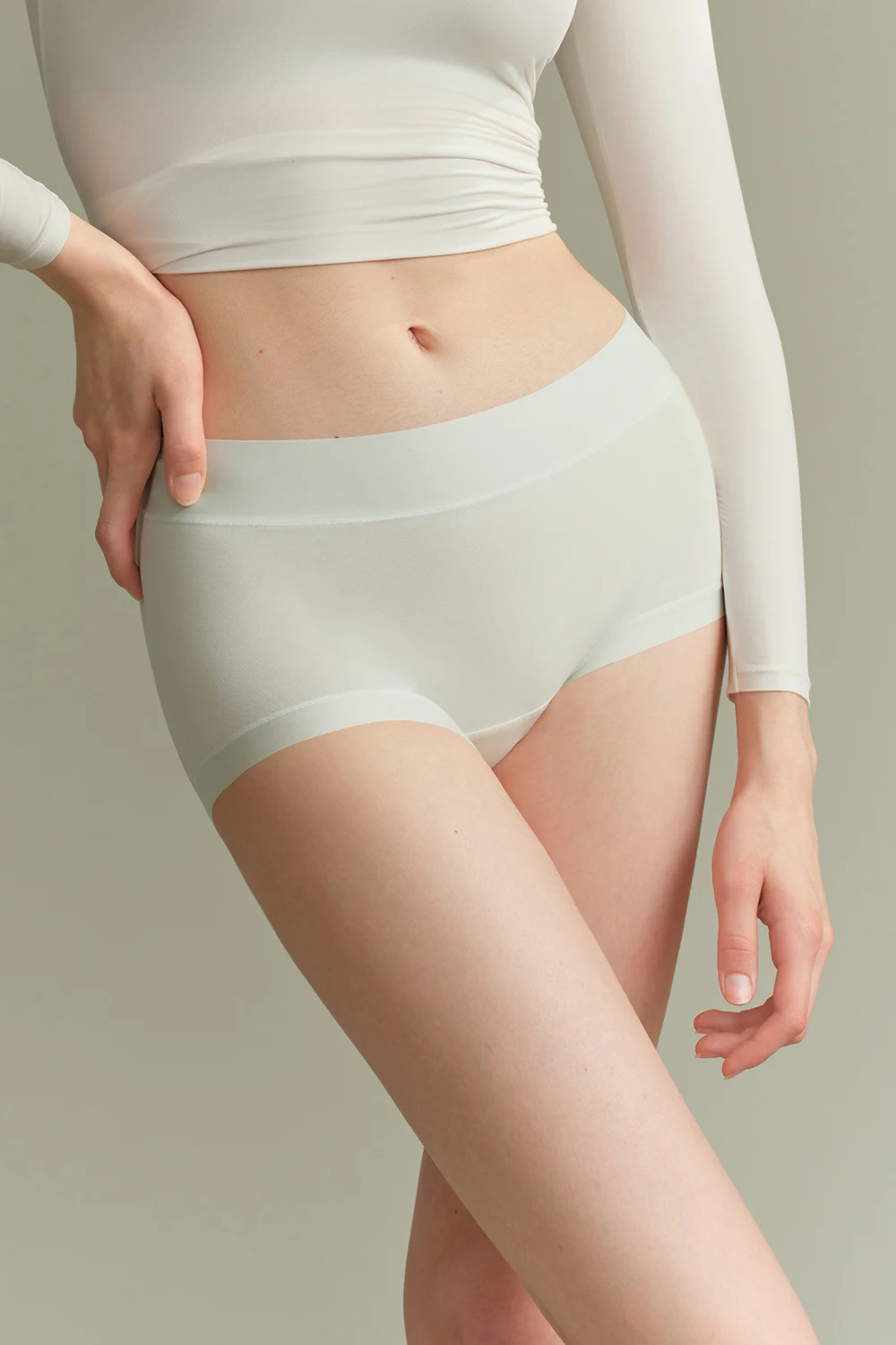 Mid Waist 10A Antibacterial Breathable Invisibles Brief