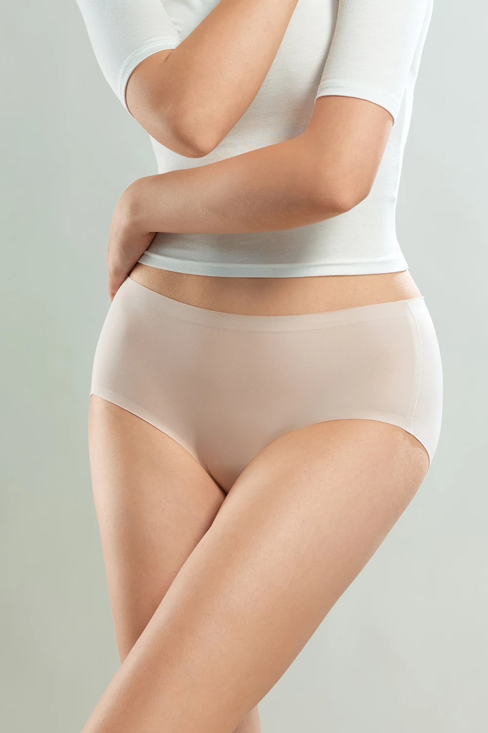 Summer Invisible Mid-waist Breathable Ice Silk Panties