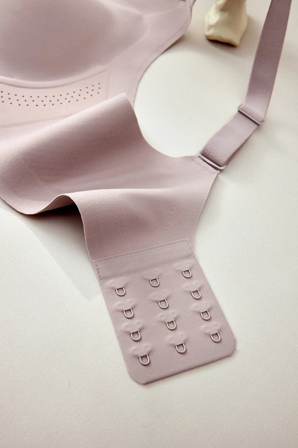 Seamless Minimizer Padded Smooth Wireless Bra