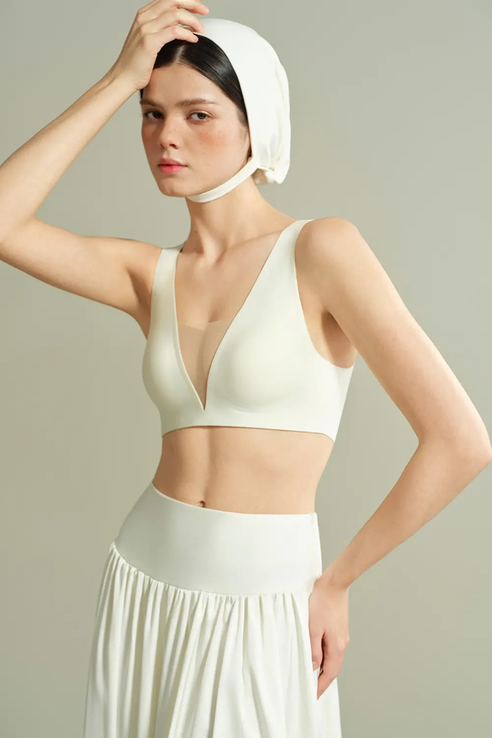 French Wireless Seamless Plung Deep V Mesh Bra