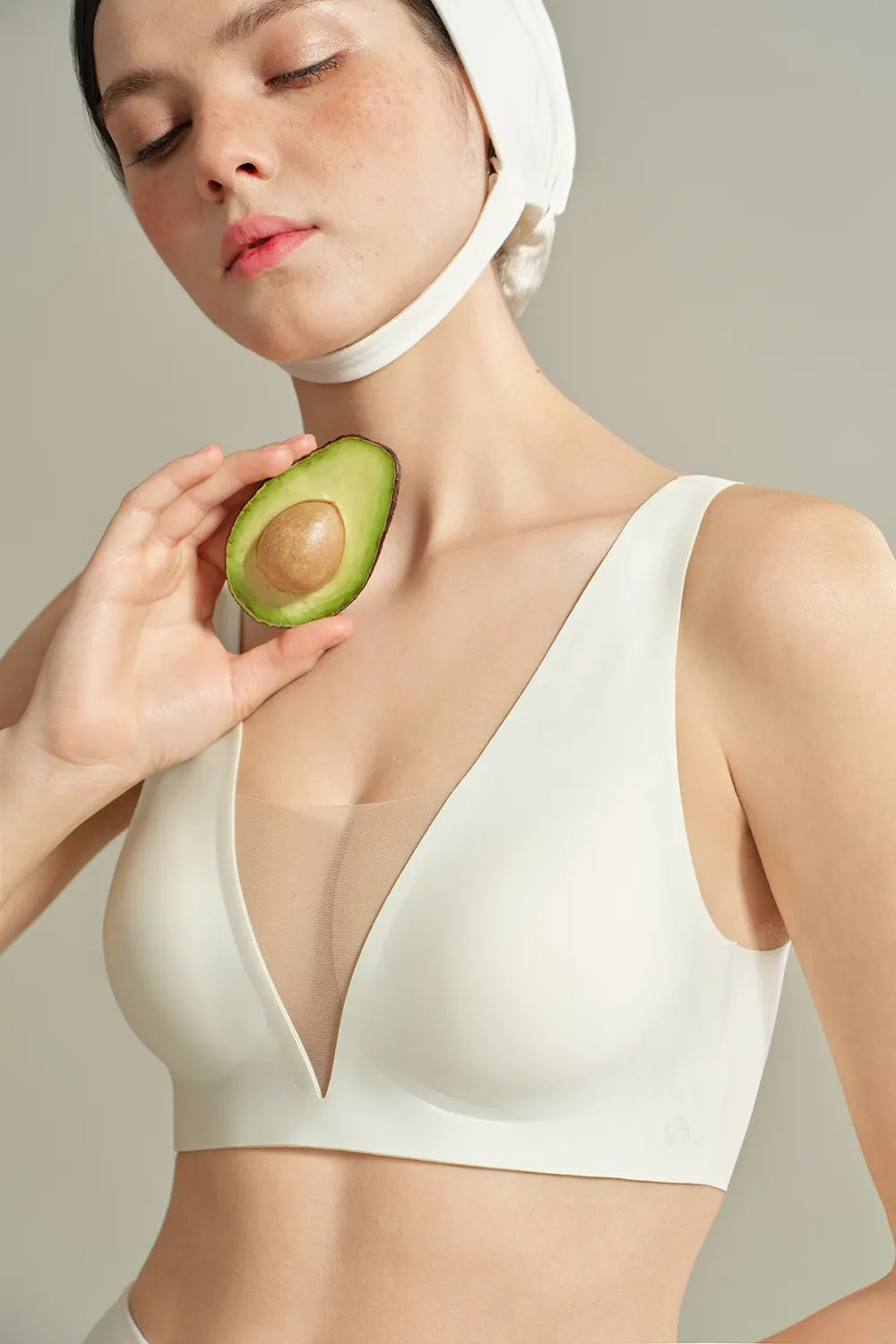 French Wireless Seamless Plung Deep V Mesh Bra