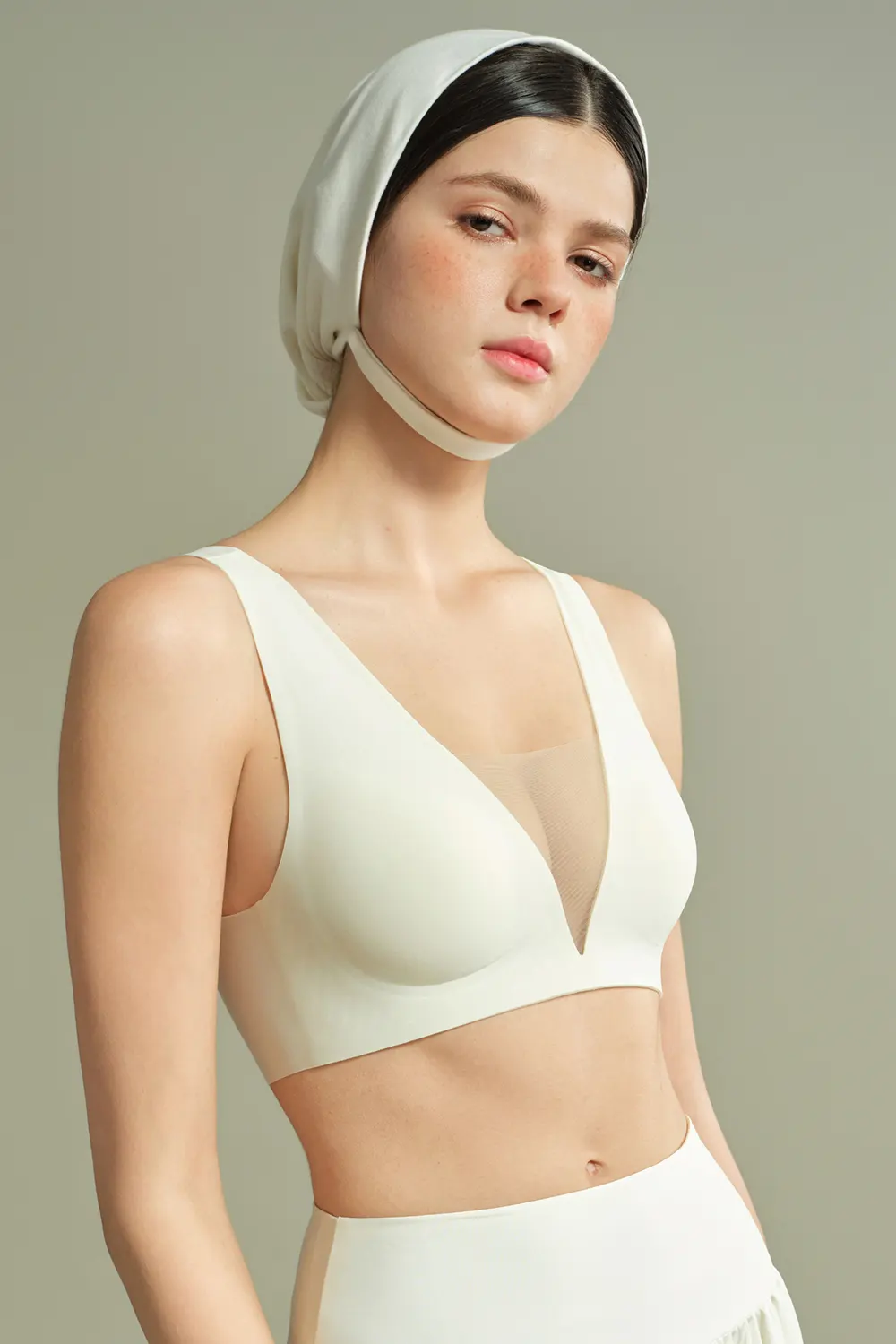 French Wireless Seamless Plung Deep V Mesh Bra