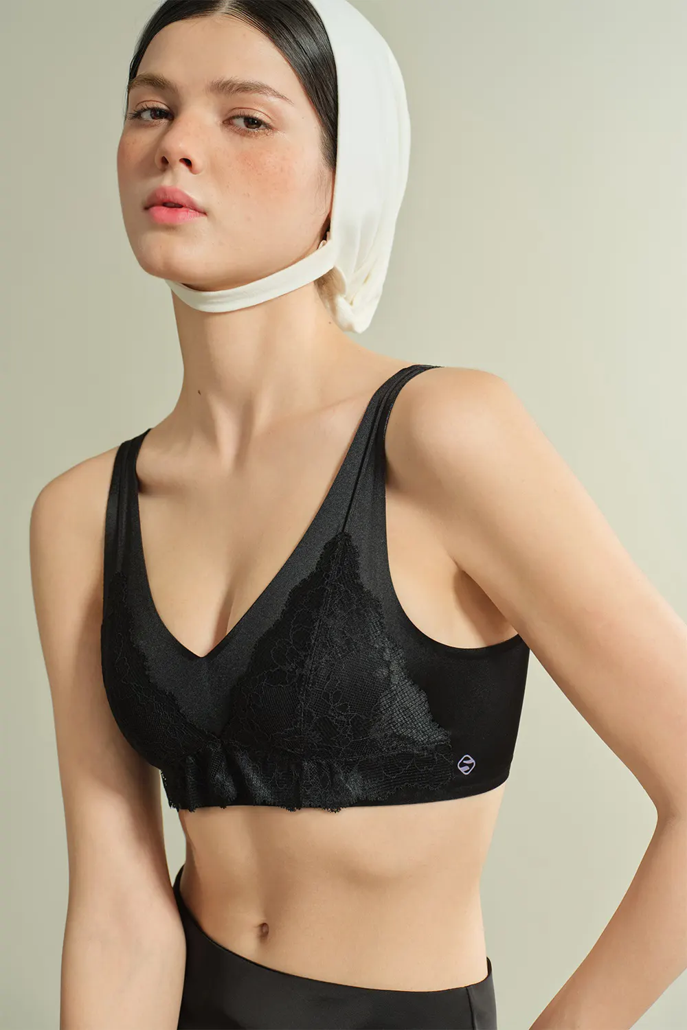 Lace Satin Wireless Plunge Bra