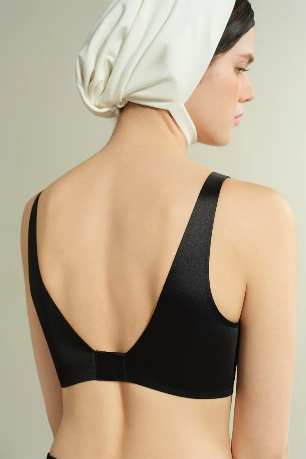 Lace Satin Wireless Plunge Bra