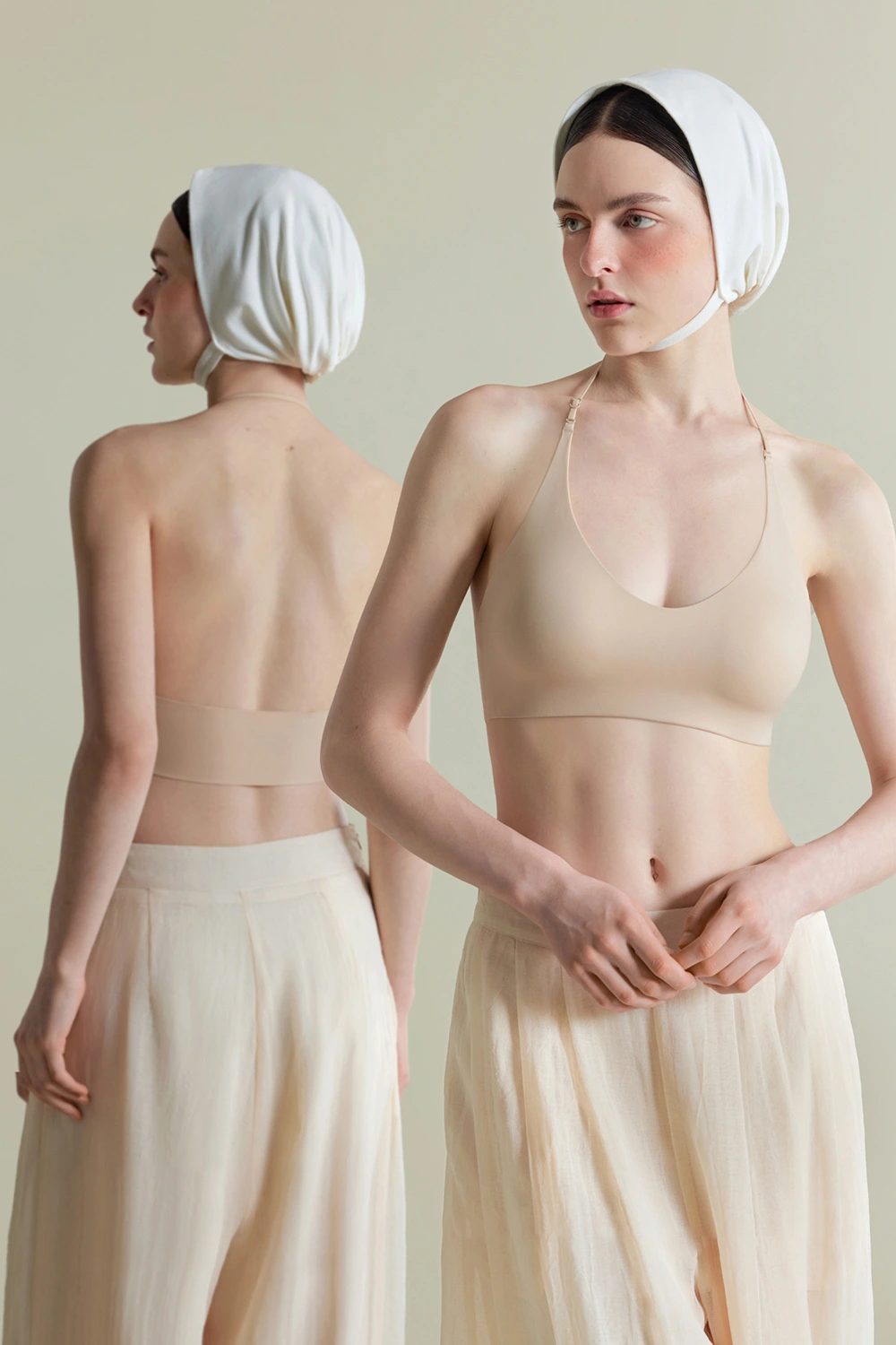 Seamless U-shaped Low Neck Tank Bras
