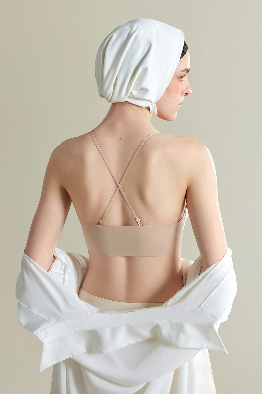 Seamless U-shaped Low Neck Tank Bras
