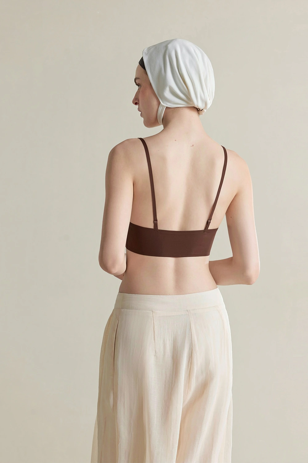 Seamless U-shaped Low Neck Tank Bras