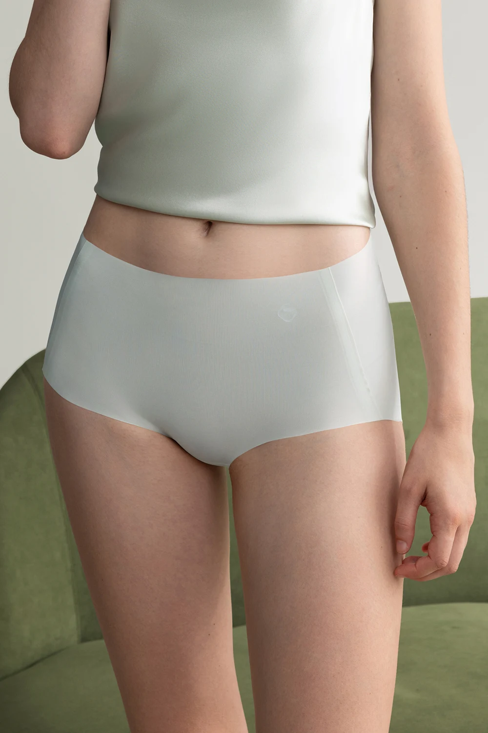 Seamless Mid Waist Invisibles Comfortable Breathable Panties