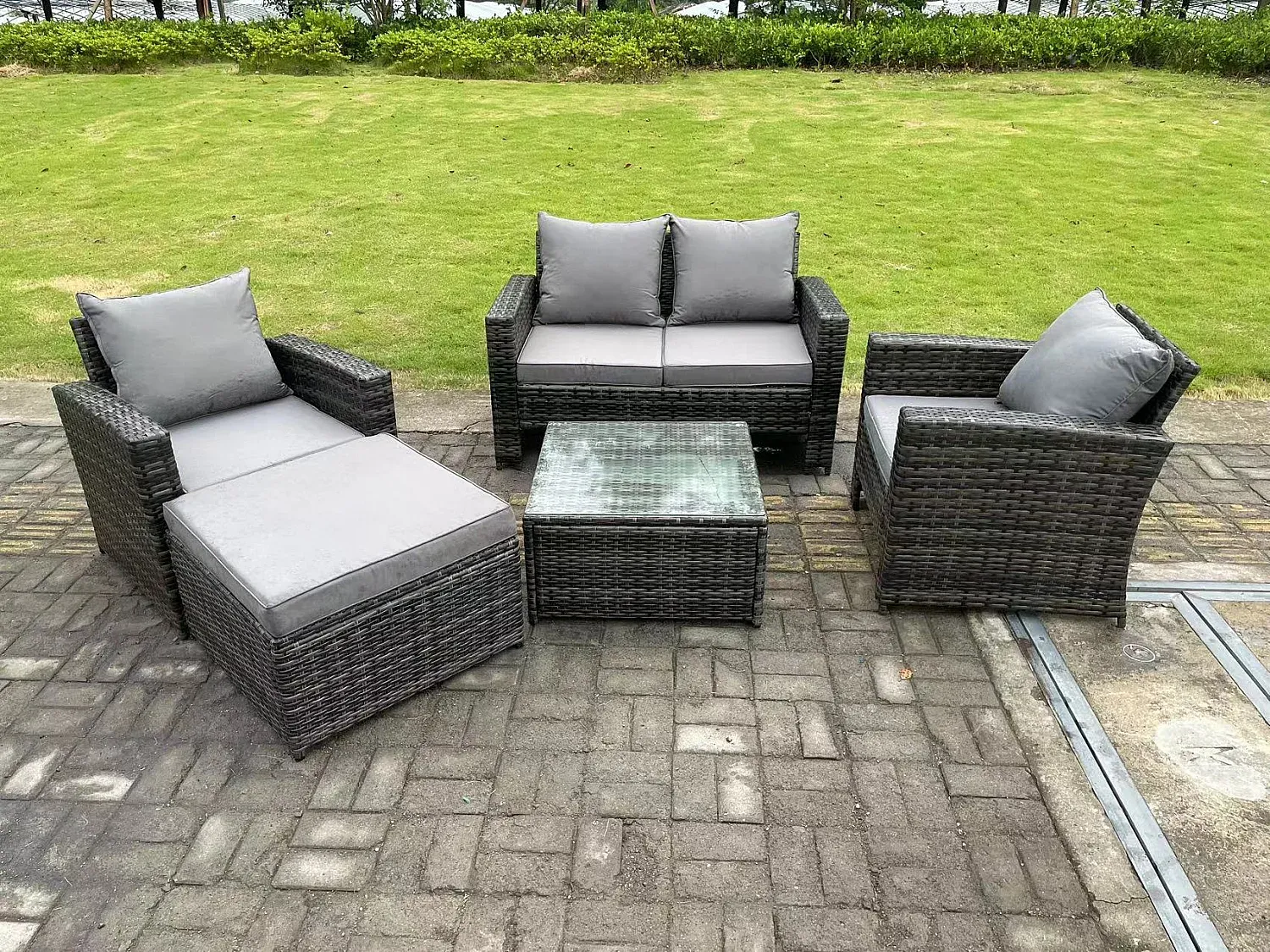 Moderne Rattan Gartensofa Sitzgruppe mit Couchtisch-nestelivoa.com