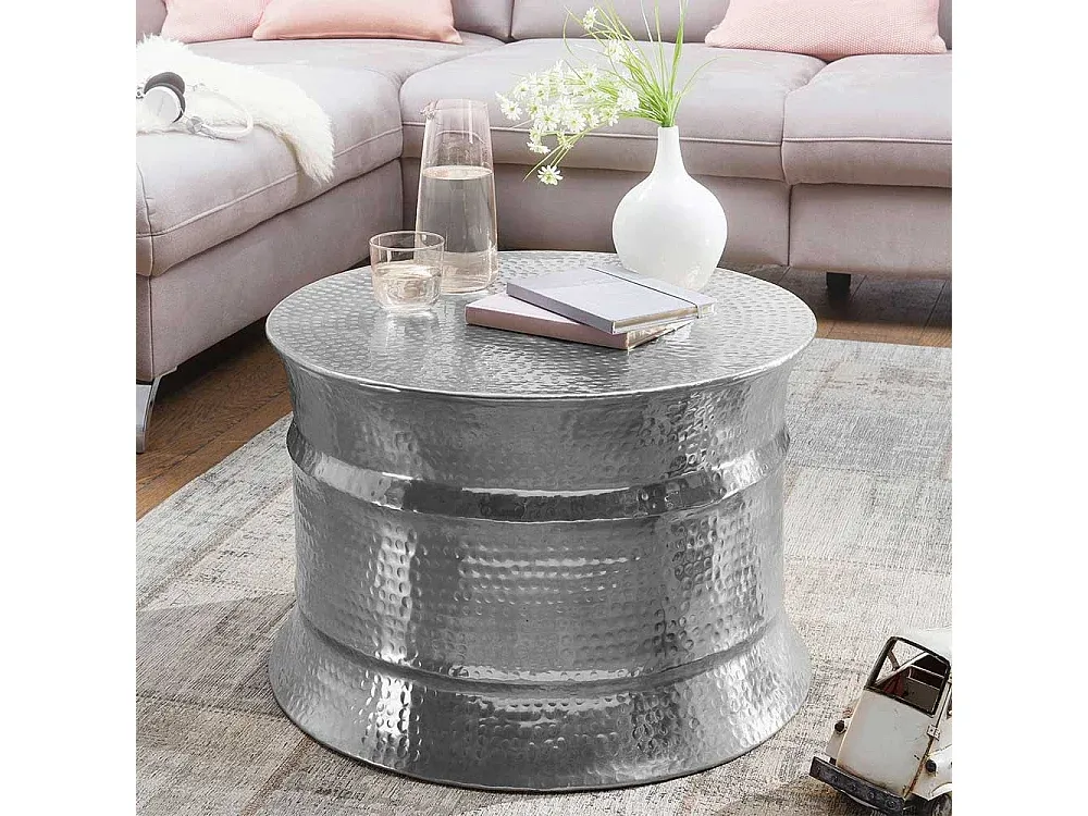 Moderner Couchtisch aus Aluminium im Industriestil-nestelivoa.com