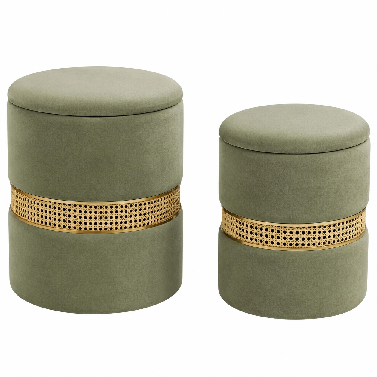 Set de 2 pufs redondos de terciopelo verde salvia con banda de ratan y detalle dorado-SelviaSpace