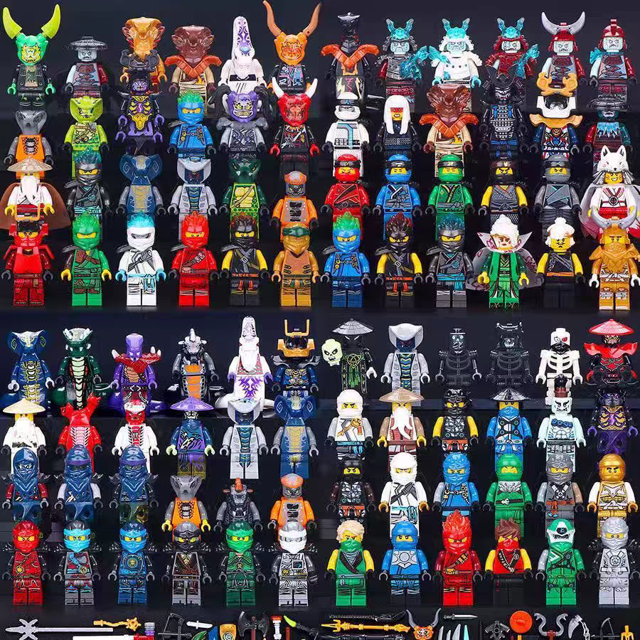 LthtEGO mini figures (3 randomly selected)