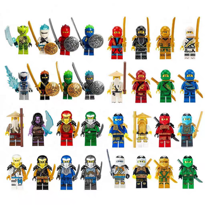 LthtEGO mini figures (3 randomly selected)