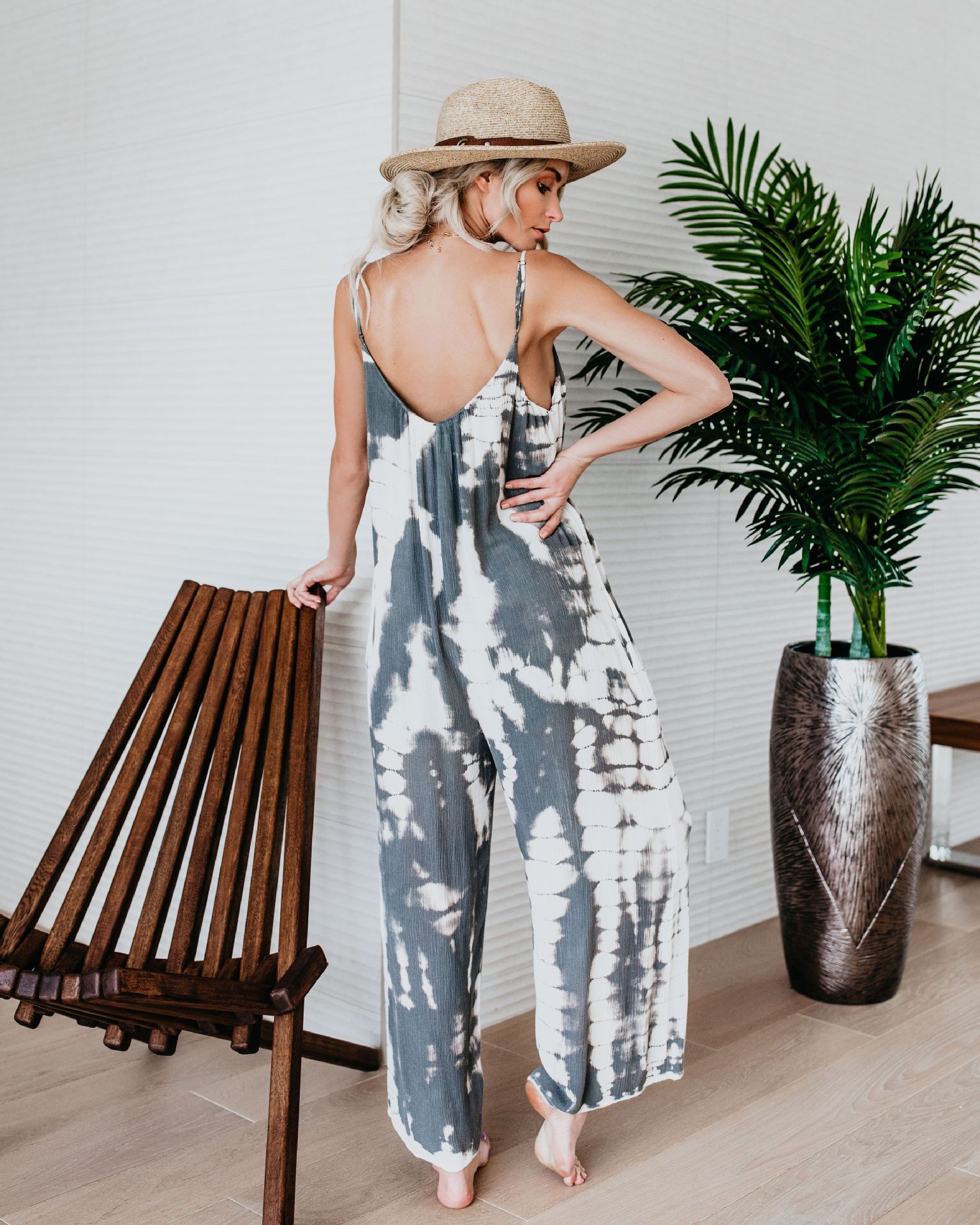 🌞 Damen Batik-Jumpsuit mit Spaghettiträgern – Weites Bein, locker & sommerlich 👗