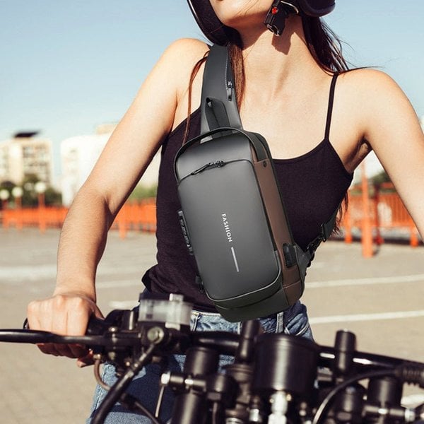 🎒 50% RABATT! 🔥 Sporttragetasche mit USB-Ladefunktion – Diebstahlsicher, praktisch & leicht – Perfekt für Reisen, Pendeln & Outdoor-Aktivitäten ⚡