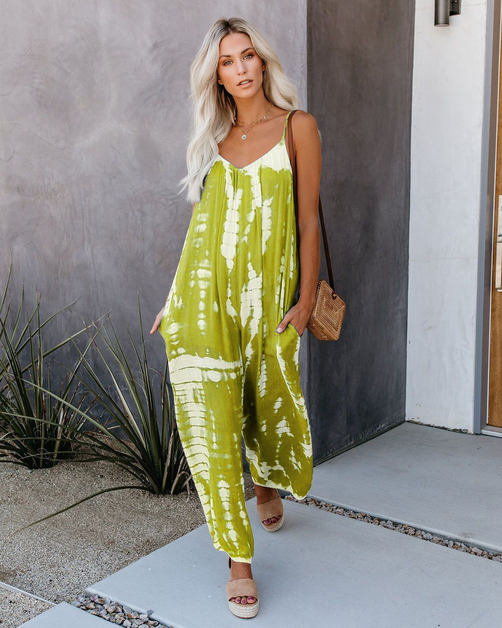 🌞 Damen Batik-Jumpsuit mit Spaghettiträgern – Weites Bein, locker & sommerlich 👗