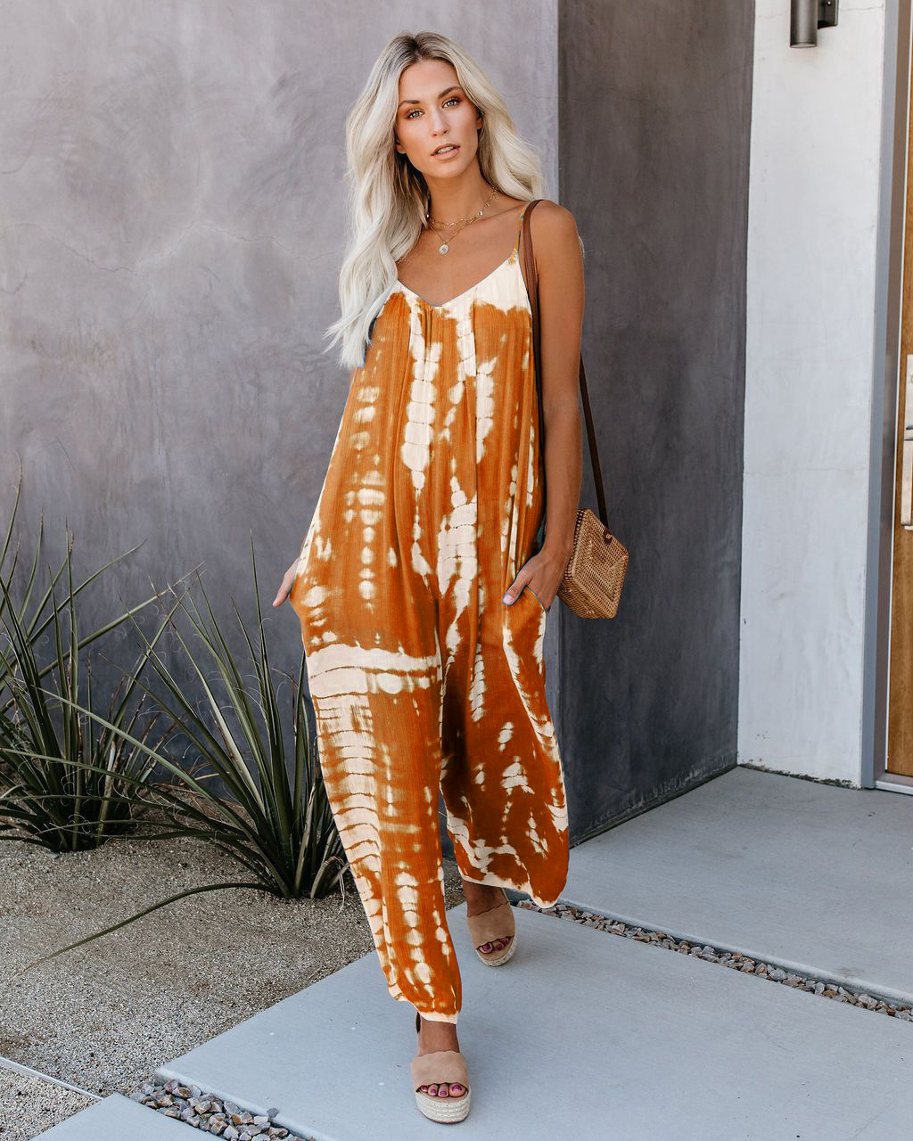 🌞 Damen Batik-Jumpsuit mit Spaghettiträgern – Weites Bein, locker & sommerlich 👗