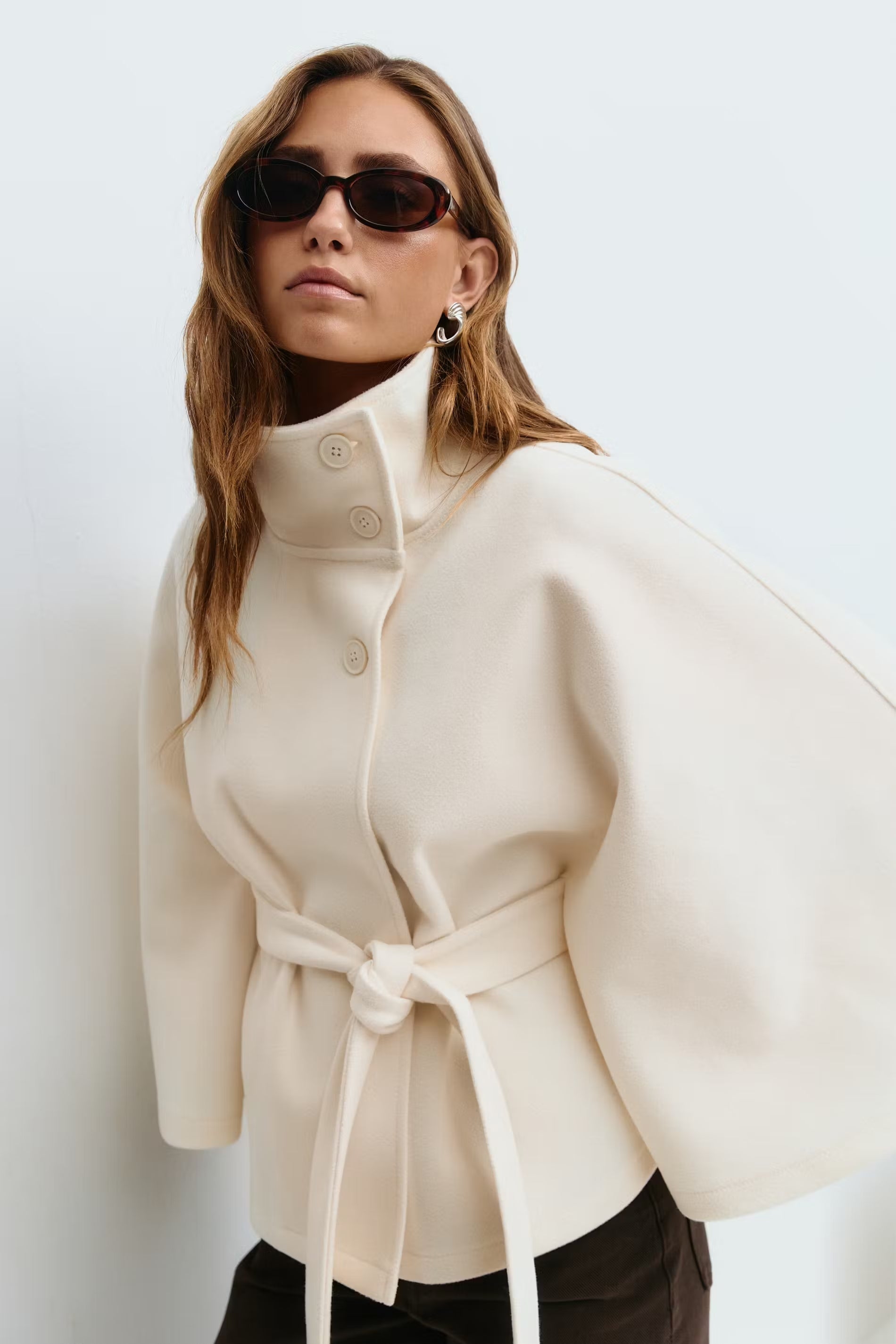 Belt cape jacket