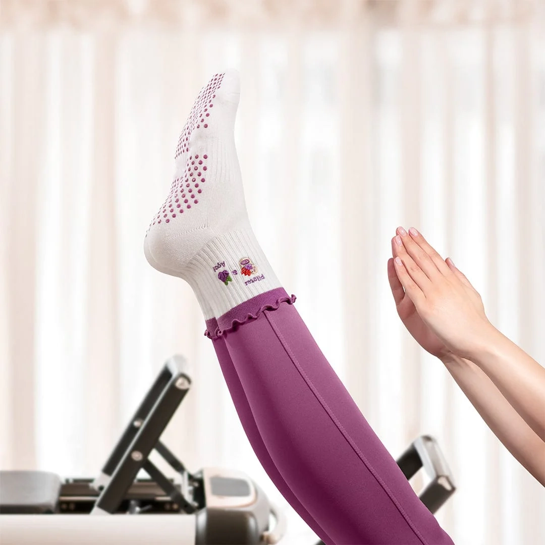 Pilates Socks Standard Grip Socks - Pilates & Açaí