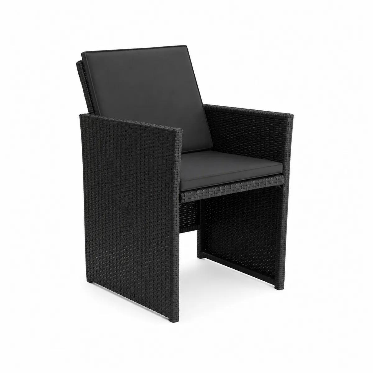 Silla de ratán sintético con cojines de poliéster negro