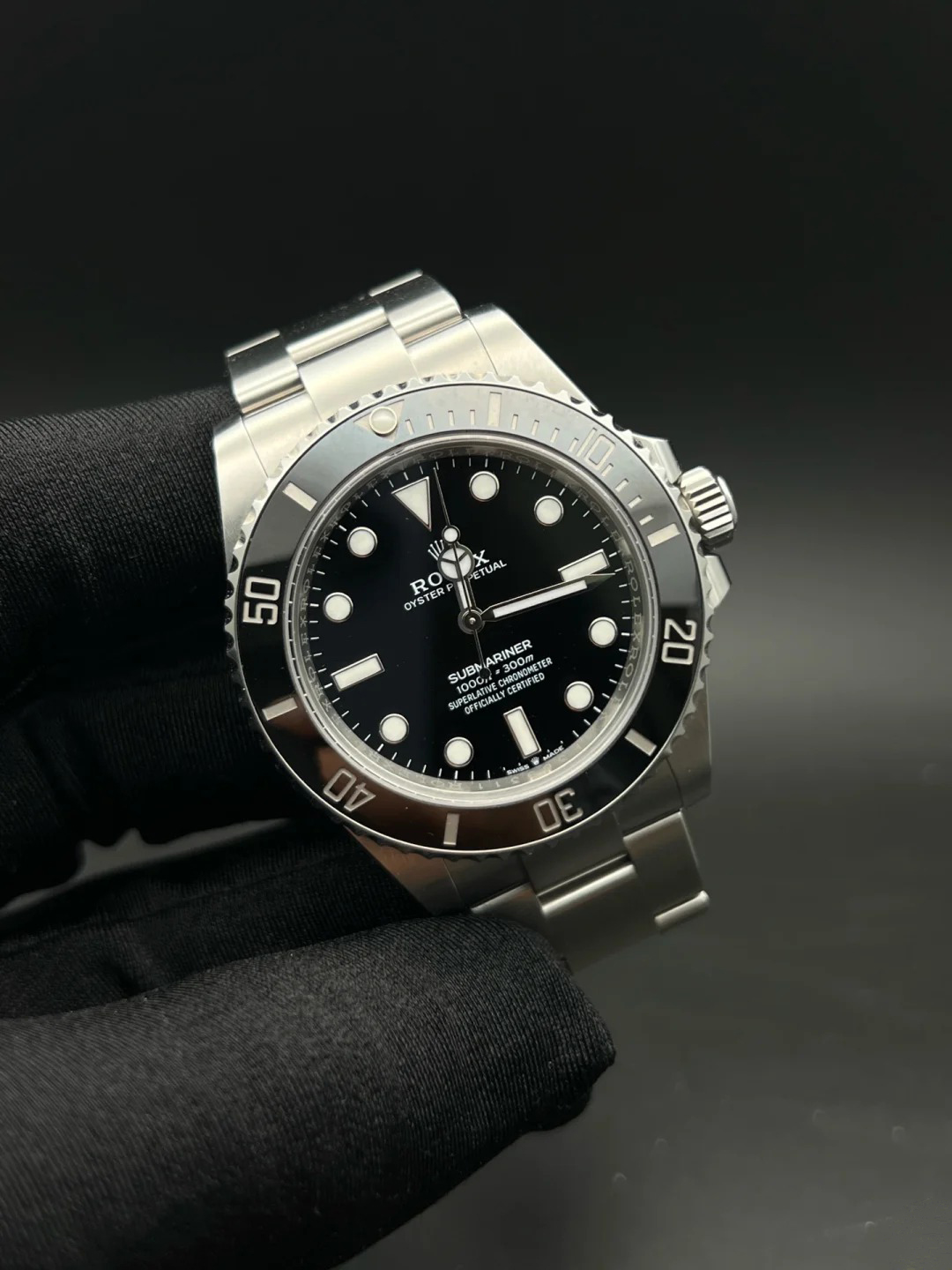 ROLEX Submariner 124060 Herrenarmbanduhr – 41 mm Automatik Luxus Taucheruhr aus Edelstahl | Zeitloses Design & Ikonischer Stil