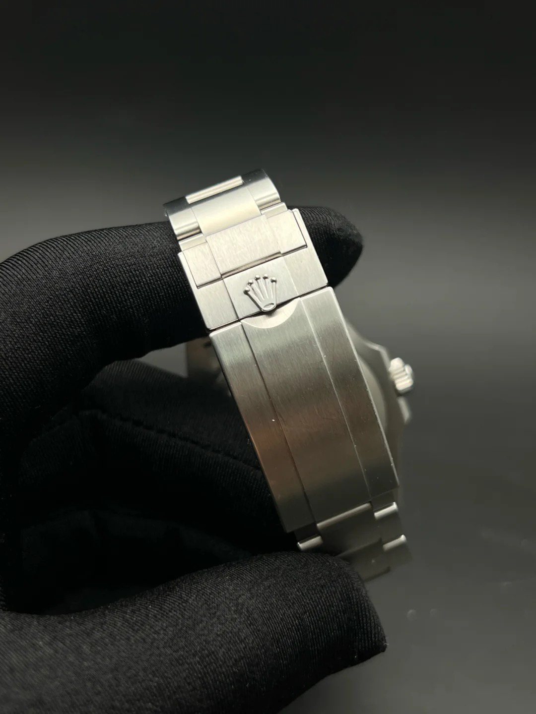 ROLEX Submariner 124060 Herrenarmbanduhr – 41 mm Automatik Luxus Taucheruhr aus Edelstahl | Zeitloses Design & Ikonischer Stil